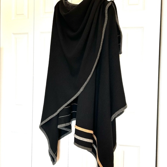 V-FRAAS 100% Wool Ruana/Poncho Black/Camel/Grey One Size Excellent Condition - Picture 4 of 16
